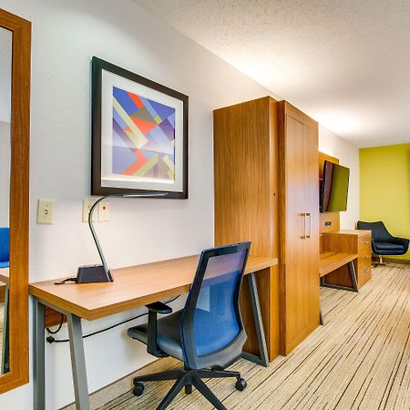 Holiday Inn Express Вансен Екстериор снимка