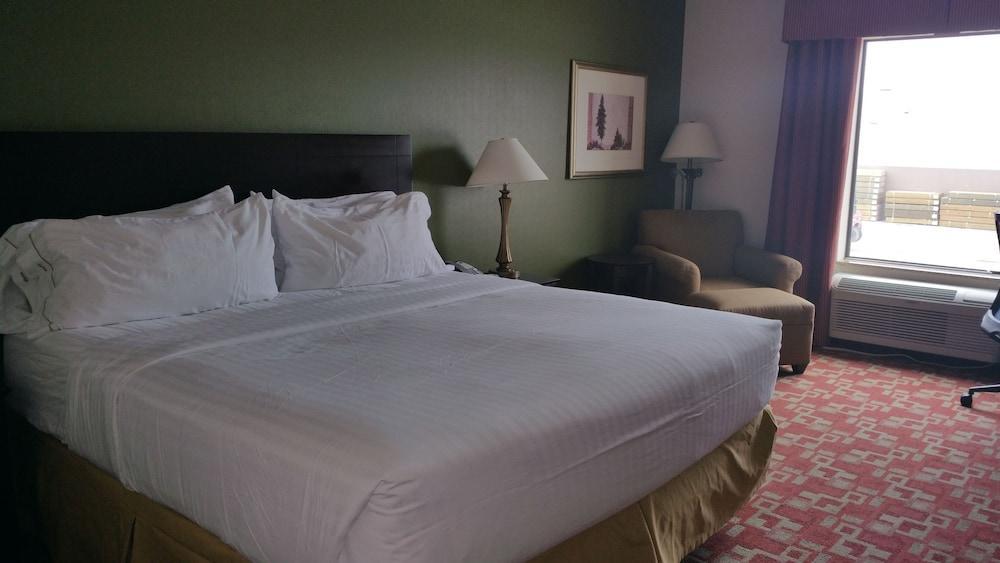 Holiday Inn Express Вансен Екстериор снимка