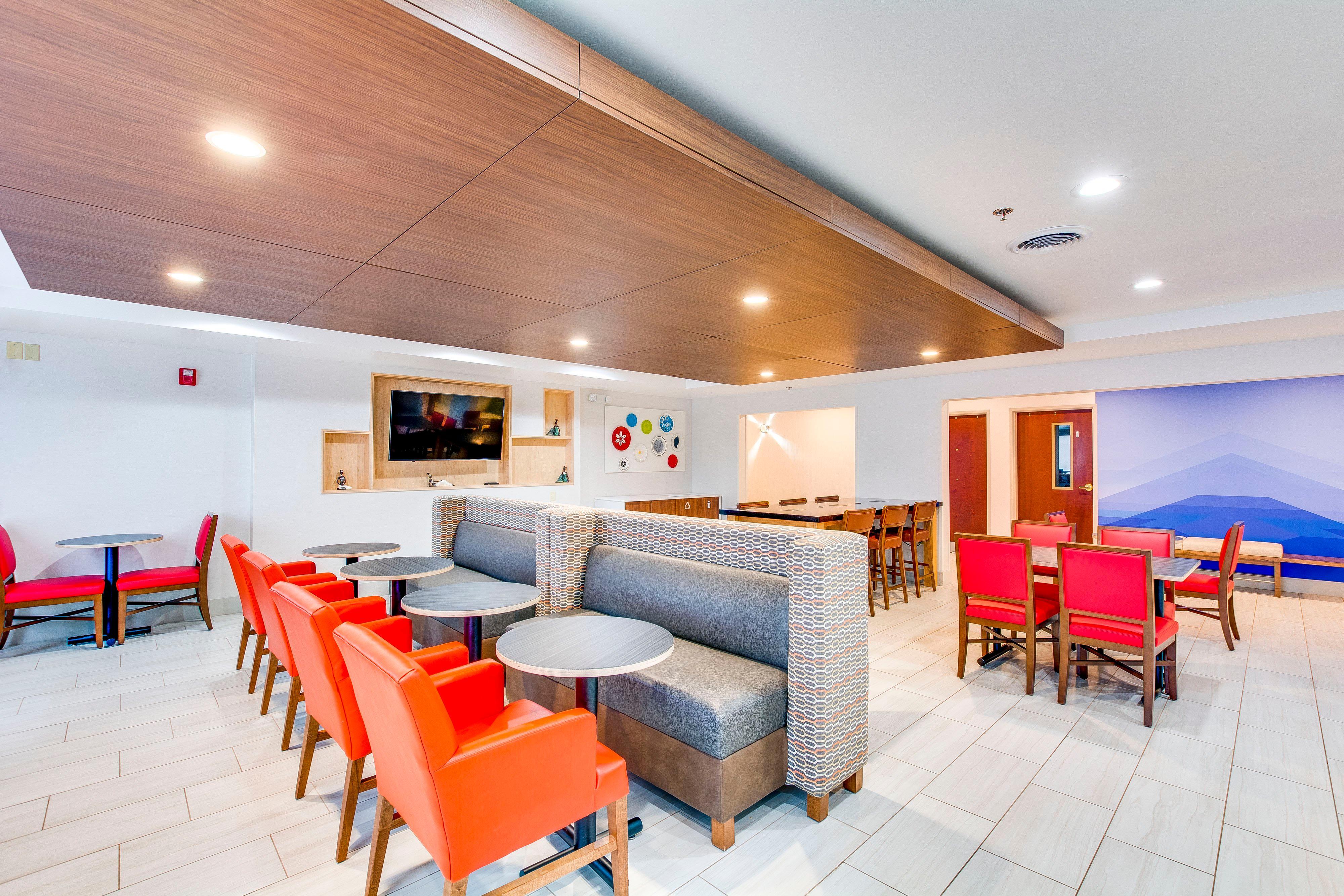 Holiday Inn Express Вансен Екстериор снимка