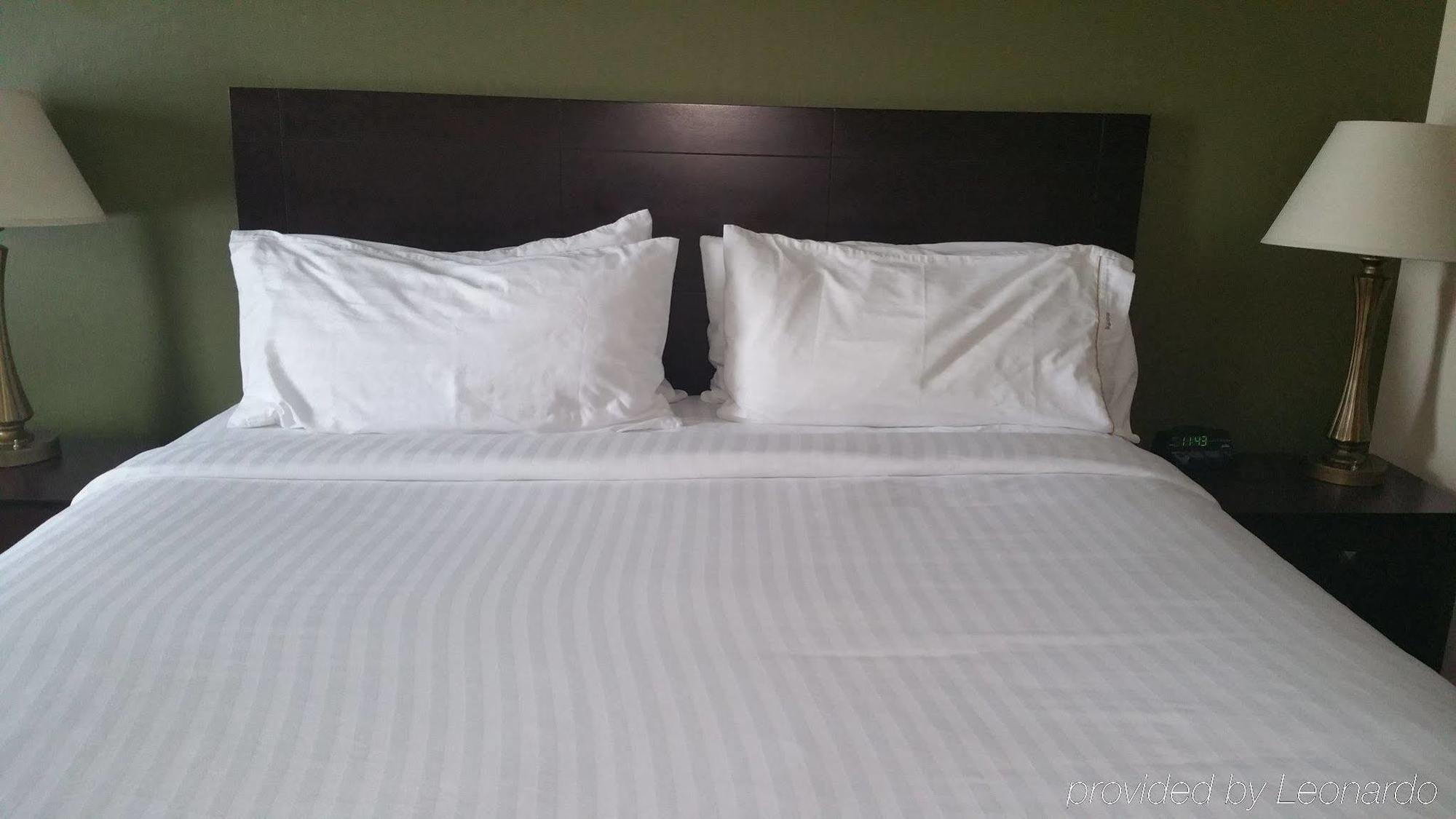 Holiday Inn Express Вансен Екстериор снимка